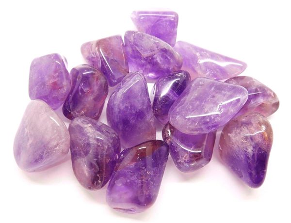 Cristal de amatista para la limpieza del aura y transmutación energética