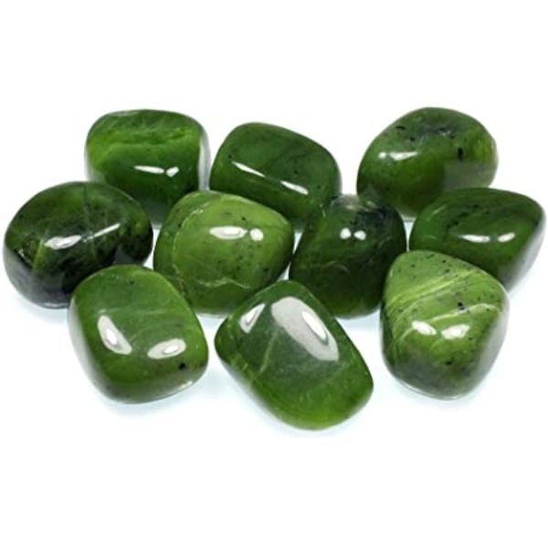 Piedra de jade como símbolo de pureza serenidad y equilibrio emocional