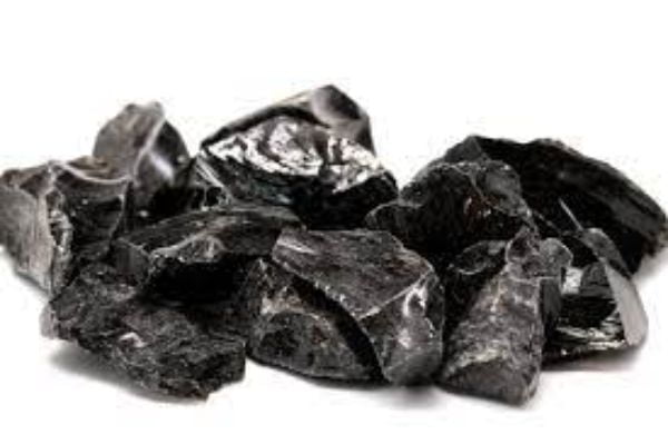 Roca de obsidiana orientada a la liberación de bloqueos y sombras