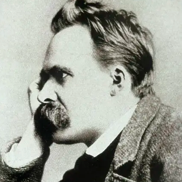 Retrato del filósofo Friedrich Nietzsche, pensador alemán destacado del siglo diecinueve